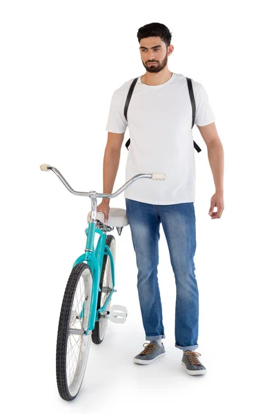Мужчина позирует с велосипедом — стоковое фото