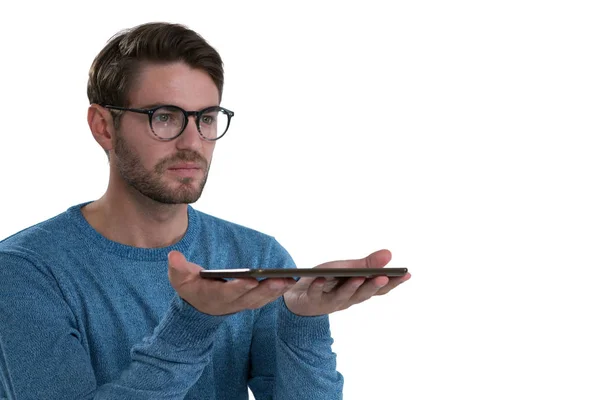 Homem segurando tablet digital — Fotografia de Stock