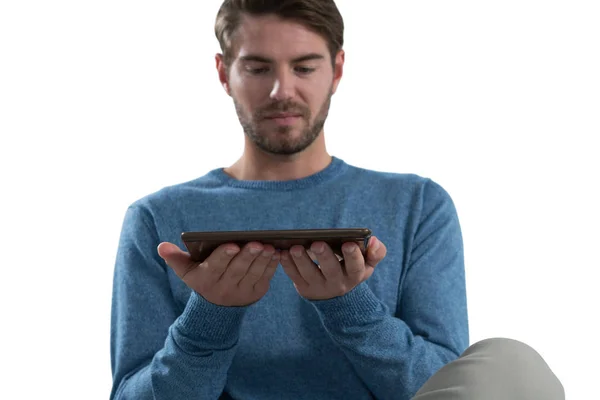 Hombre sosteniendo tableta digital — Foto de Stock