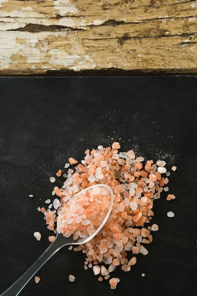 Himalayan salt on board — Stock Photo, Image