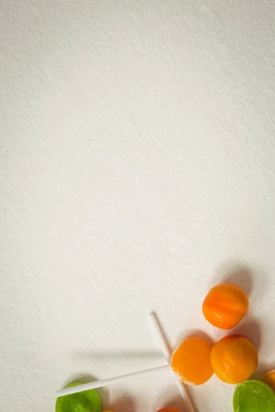 Lollipops em fundo branco — Fotografia de Stock