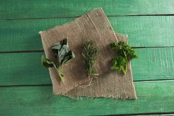 Różnego rodzaju zioła na worek — Zdjęcie stockowe