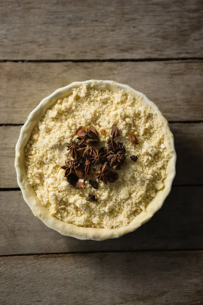 Översiktsbild av kryddor på tårta — Stockfoto