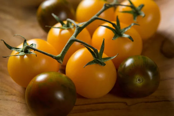 Close-up de tomates cereja — Fotografia de Stock