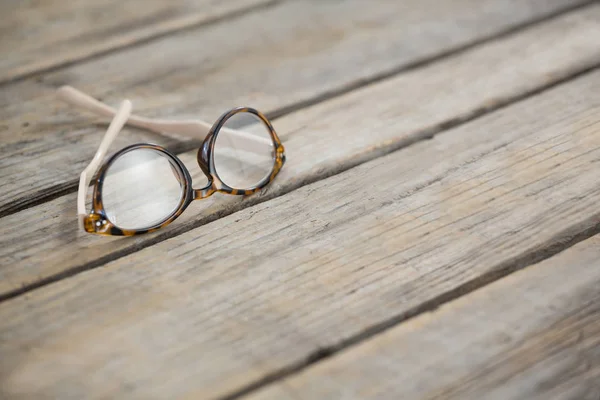 Primer plano de las gafas en la mesa — Foto de Stock