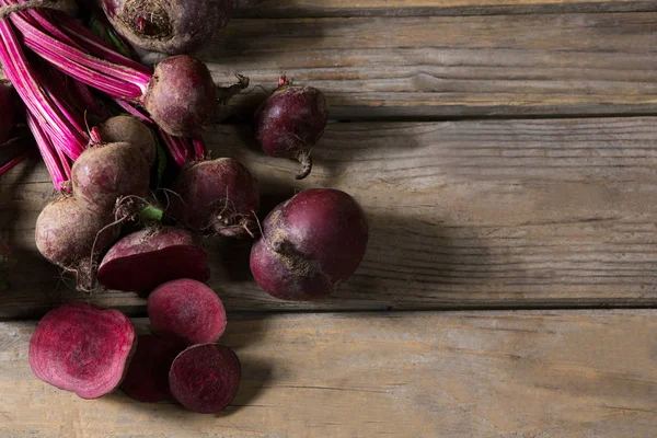 Beetroot on wooden table — Stock Photo, Image
