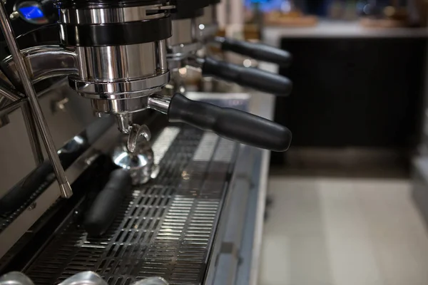 Μηχανή espresso κενός γκισέ — Φωτογραφία Αρχείου