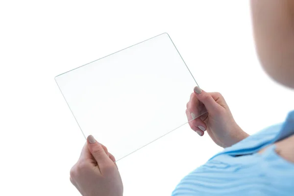 Zakenvrouw met transparant glas-interface — Stockfoto