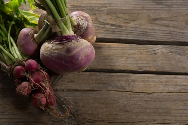 Beetroot and turnip on wooden table — Stock Photo, Image