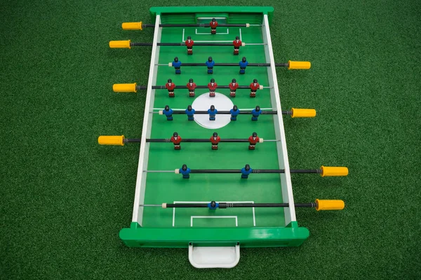 Juego de fútbol de mesa en césped artificial —  Fotos de Stock