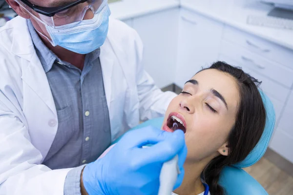 Ferramentas de retenção de dentista — Fotografia de Stock