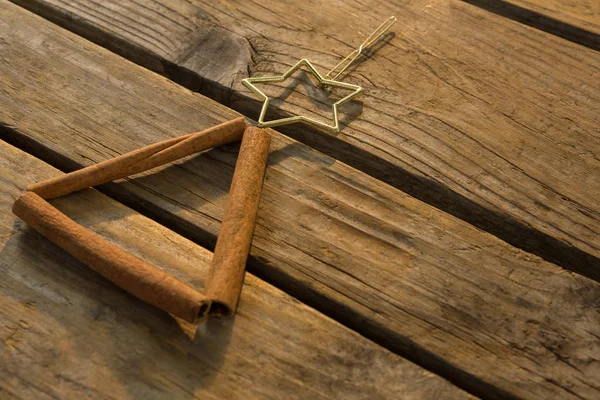 Bastón de canela con forma de estrella — Foto de Stock