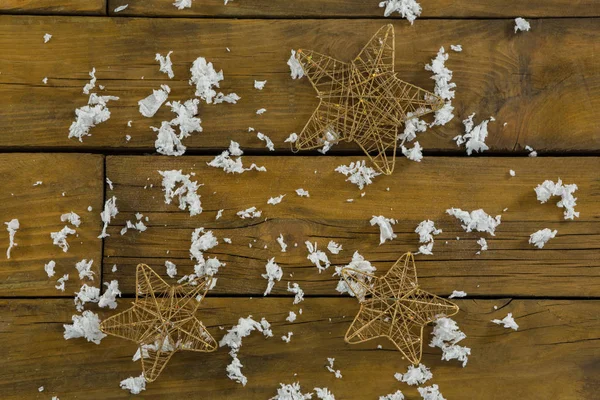 Neve artificial com decoração em forma de estrela — Fotografia de Stock