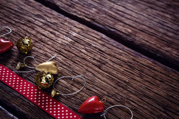 Decorações de Natal na prancha de madeira — Fotografia de Stock