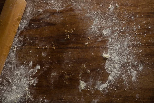 Left over flour after flattening dough — Stock Photo, Image