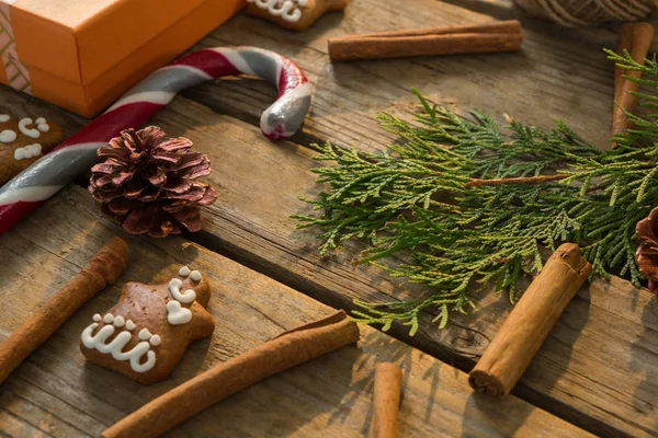 Vánoční dekorace s kořením — Stock fotografie