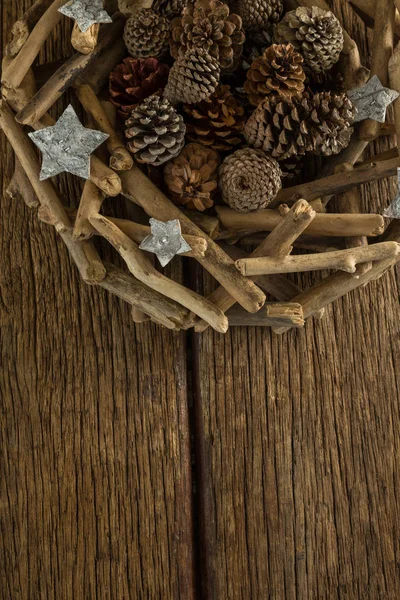 Décorations de Noël sur table en bois — Photo