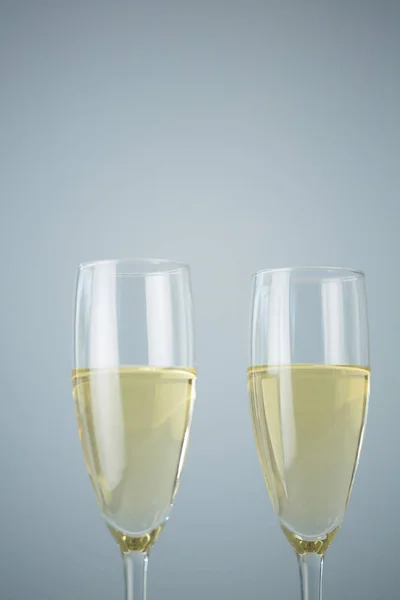 Två champagne flöjter — Stockfoto