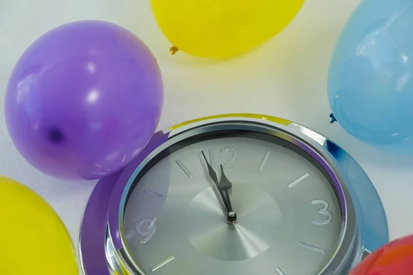 Globos y manecillas de reloj —  Fotos de Stock