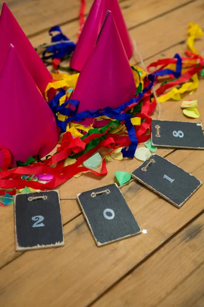 Party hat and cards forming 2018 — Stock Photo, Image