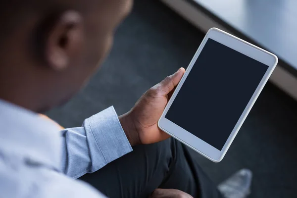 Male executive using digital tablet — Stock Photo, Image