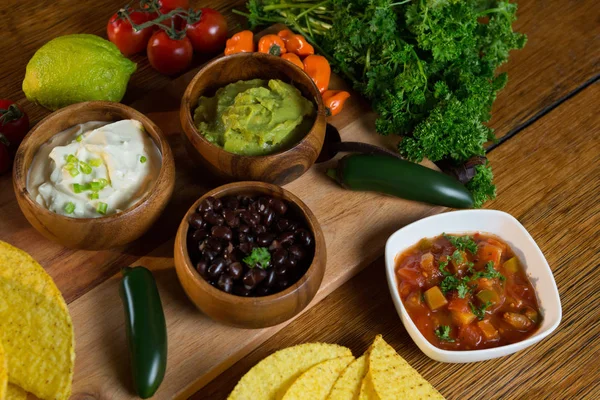 Varios ingredientes alimenticios mexicanos — Foto de Stock