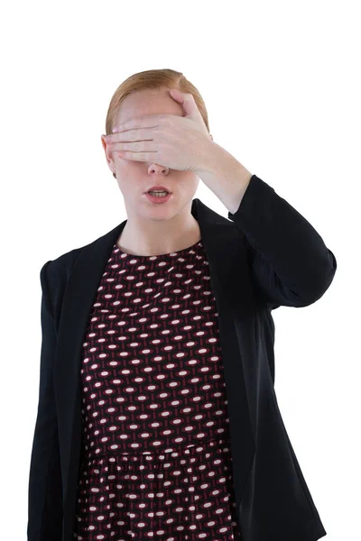 Mujer cubriendo sus dos ojos —  Fotos de Stock