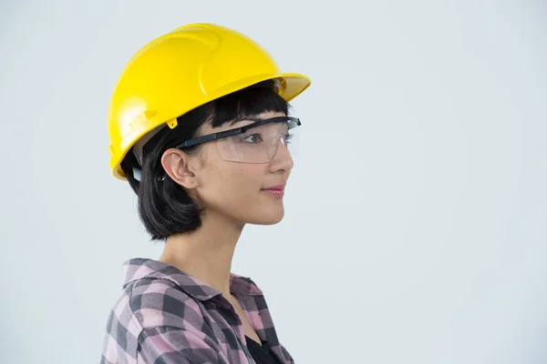 Architect helm en veiligheidsbril dragen — Stockfoto
