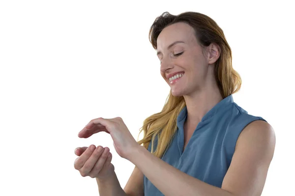 Ejecutivo fingiendo sostener un objeto invisible —  Fotos de Stock