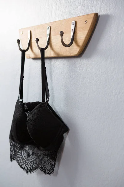 Lingerie opknoping op de haak — Stockfoto