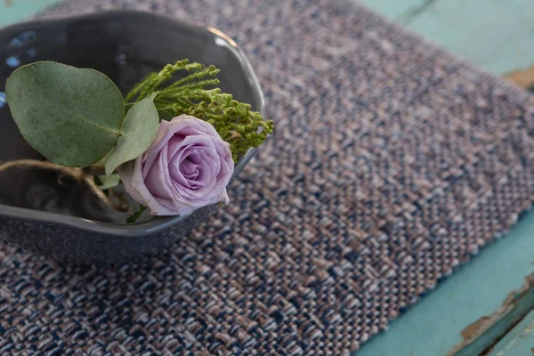 Table setting on wooden plank — Stock Photo, Image