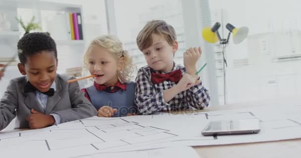 Les enfants comme dirigeants d'entreprise — Video