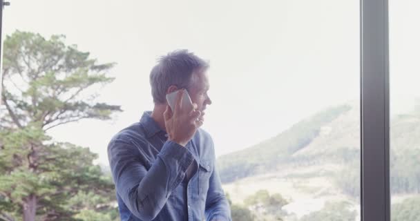 Man Talking Mobile Phone Balcony — Stock Video