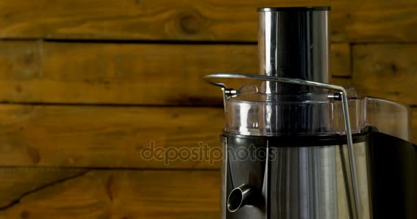 Close Grapefruit Juice Maker Wooden Table — Stock Video