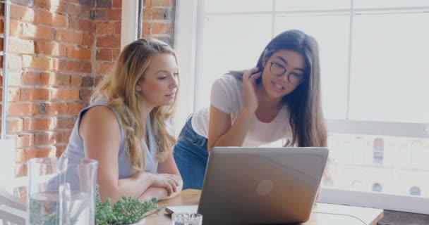 Businesswomen Discussing Laptop Office — Stock Video
