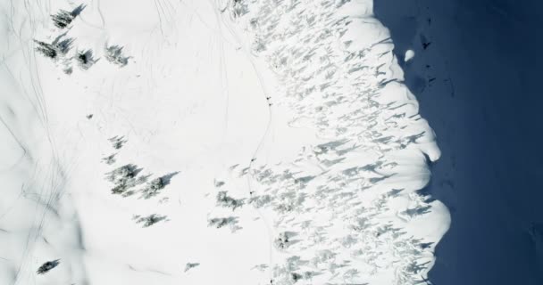 Hermosa Montaña Cubierta Nieve Durante Invierno — Vídeos de Stock