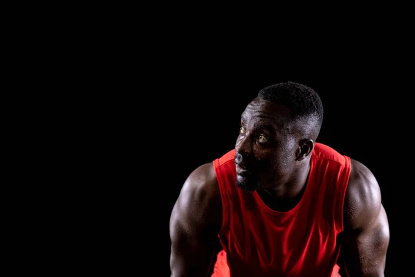 Front View Närbild Muskulös Afroamerikansk Man Bär Sportkläder Återhämtar Sig — Stockfoto
