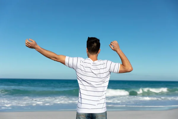 Rear View Caucasian Man Standing Beach Blue Sky Sea Background — 스톡 사진