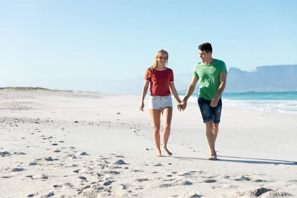 Front View Caucasian Couple Beach Blue Sky Sea Background Walking — Stock Photo, Image