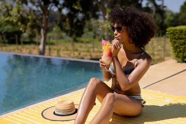 Front View Mixed Race Woman Sitting Garden Swimming Pool Wearing — Stock Photo, Image