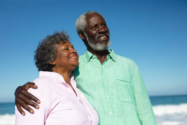 Front View Senior African American Couple Standing Beach Blue Sky — Stock Photo, Image