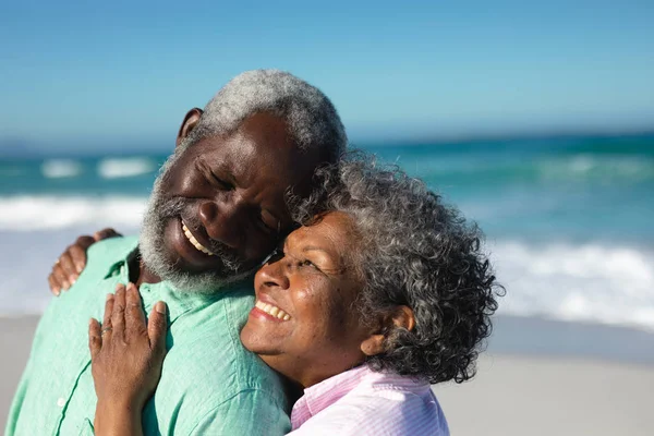 Side View Close Senior African American Couple Standing Beach Blue — Stock Photo, Image
