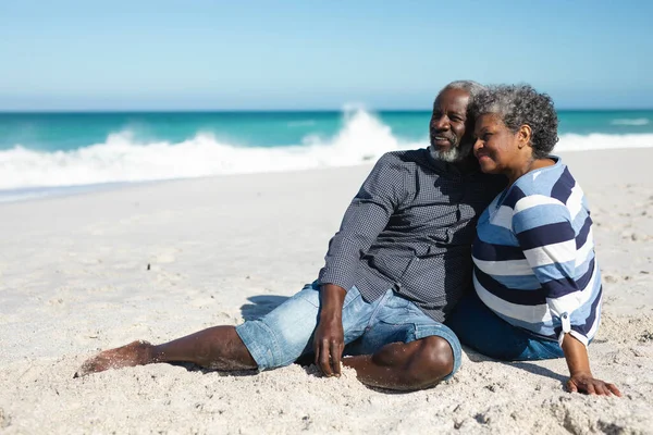 Front View Senior African American Couple Reclining Beach Blue Sky — Stock Photo, Image