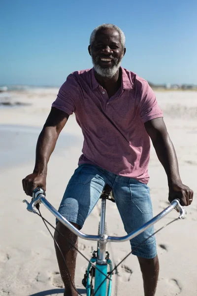 Portrait Gros Plan Homme Afro Américain Âgé Sur Plage Avec — Photo