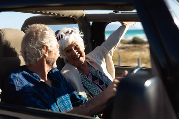 Side View Close Senior Caucasian Couple Sitting Car Driving Beach — Stock Photo, Image
