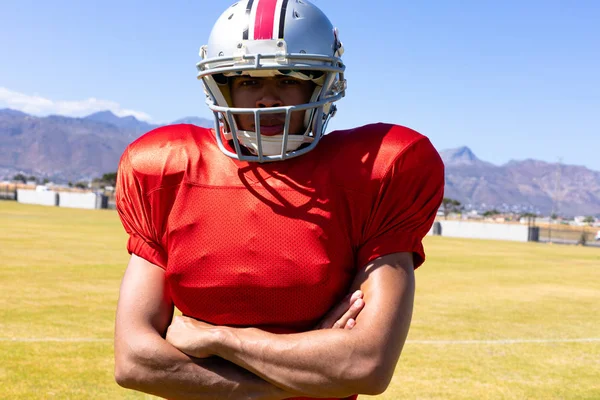 Portret Van Een Gemengde Race Mannelijke Amerikaanse Voetballer Een Team — Stockfoto