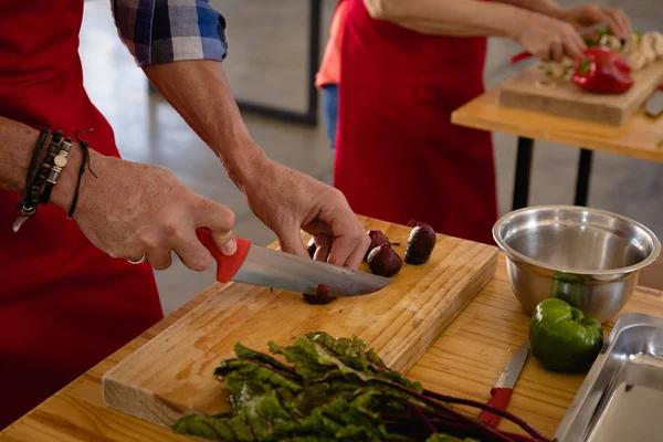 Side View Mid Section Man Woman Preparing Food Cookery Class — Stock Photo, Image