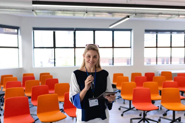 Front View Caucasian Woman Long Blond Hair Wearing Smart Clothes — Stock Photo, Image