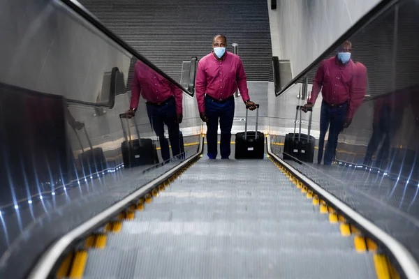 African American Man Wearing Face Mask Air Pollution Covid19 Coronavirus — Stock Photo, Image