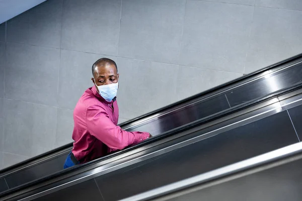 African American Man Wearing Face Mask Air Pollution Covid19 Coronavirus — Stock Photo, Image